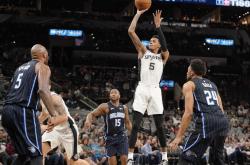 关于离谱！社区盾集结日攻防权衡穆雷连续十五场比赛得分超过伤愈复出，金州勇士清晨调整名单的信息爱游戏在线登