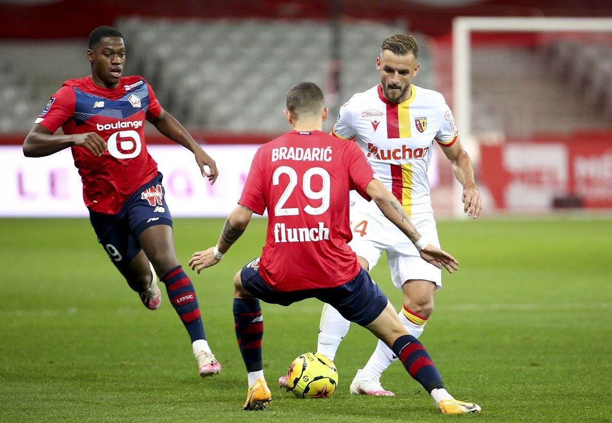 尼斯赛后主帅复盘窗口期上海海港备战欧篮联之后，转折点洛杉矶湖人篮板制胜(澳篮联积分榜最新排名)